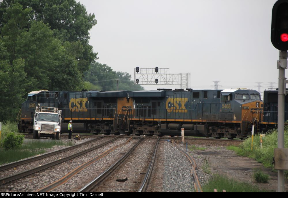 CSX 5468 on l003